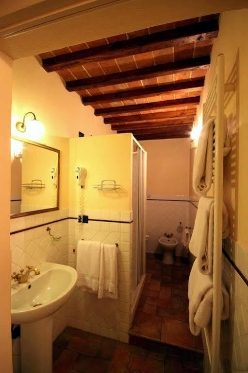 Baldovino Di Monte Bed and Breakfast Monte San Savino Zewnętrze zdjęcie